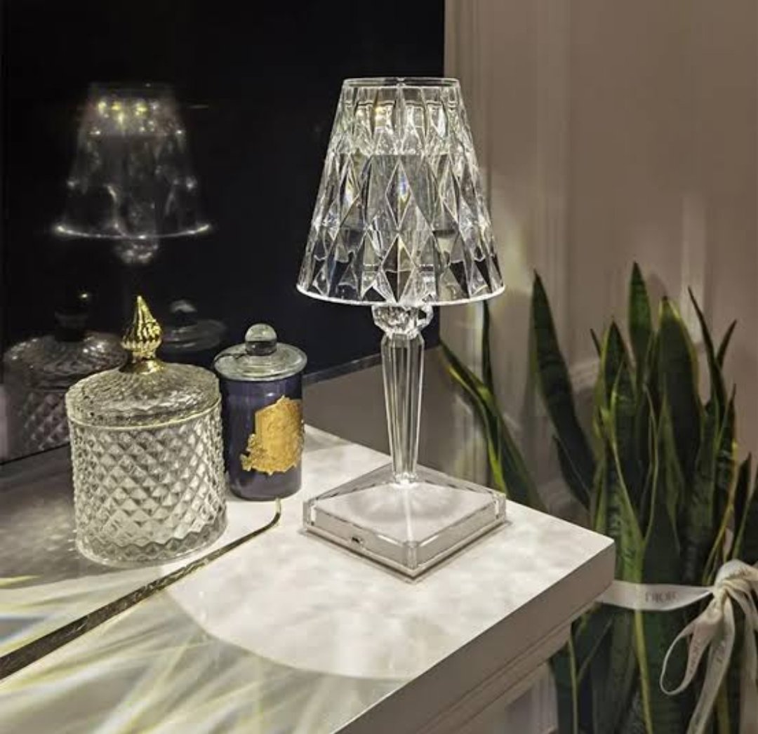 Lunova Crystal Lamp