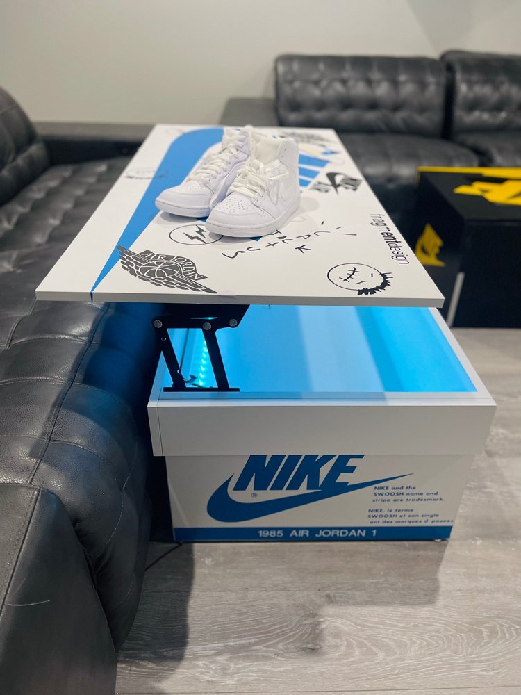 Sneaker Table